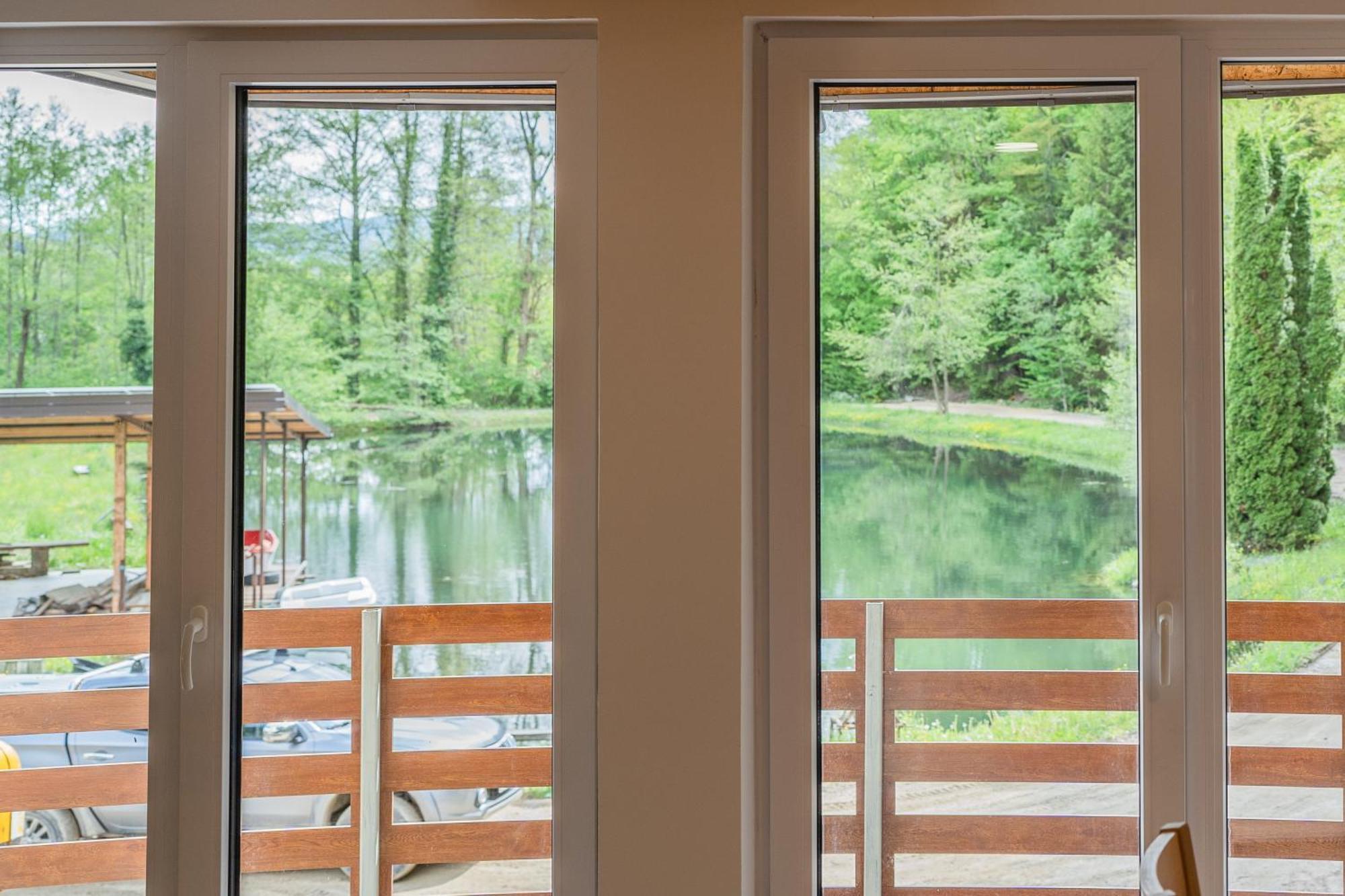 Ribnik Stari Trg Apartment Lesicno Bilik gambar