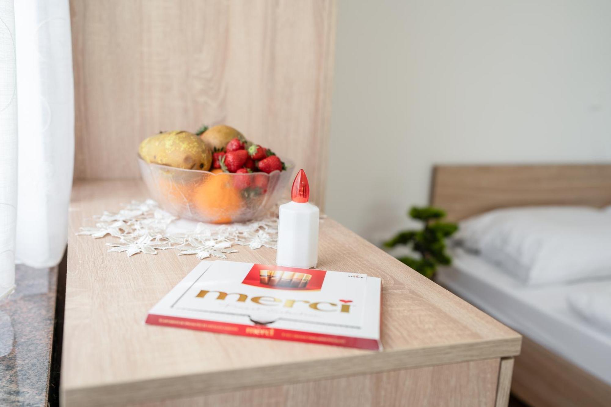 Ribnik Stari Trg Apartment Lesicno Bilik gambar