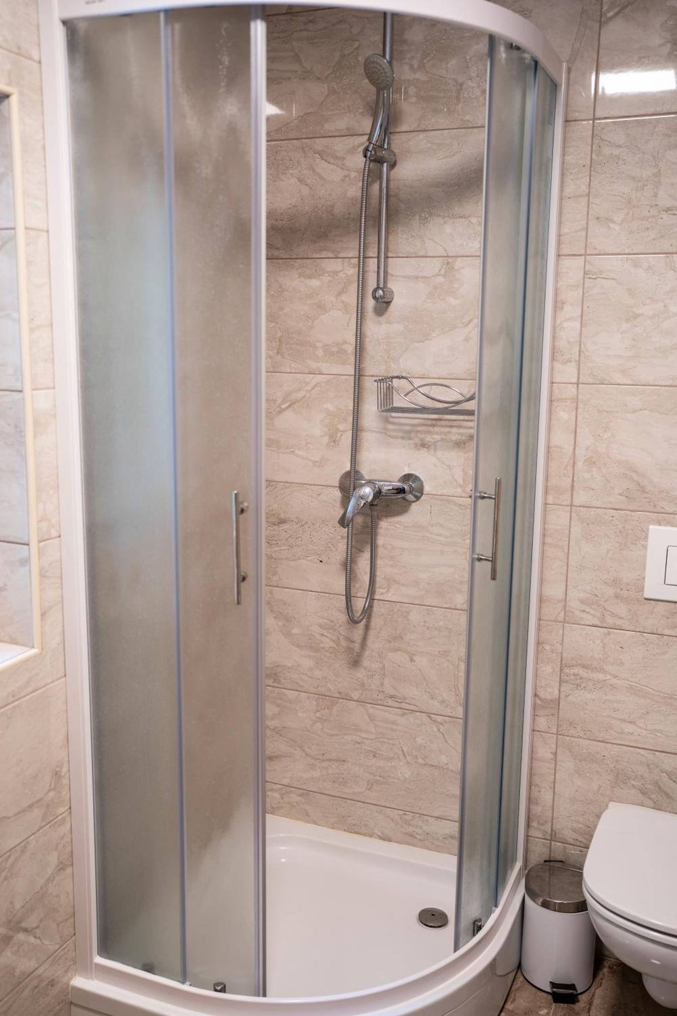 Ribnik Stari Trg Apartment Lesicno Bilik gambar
