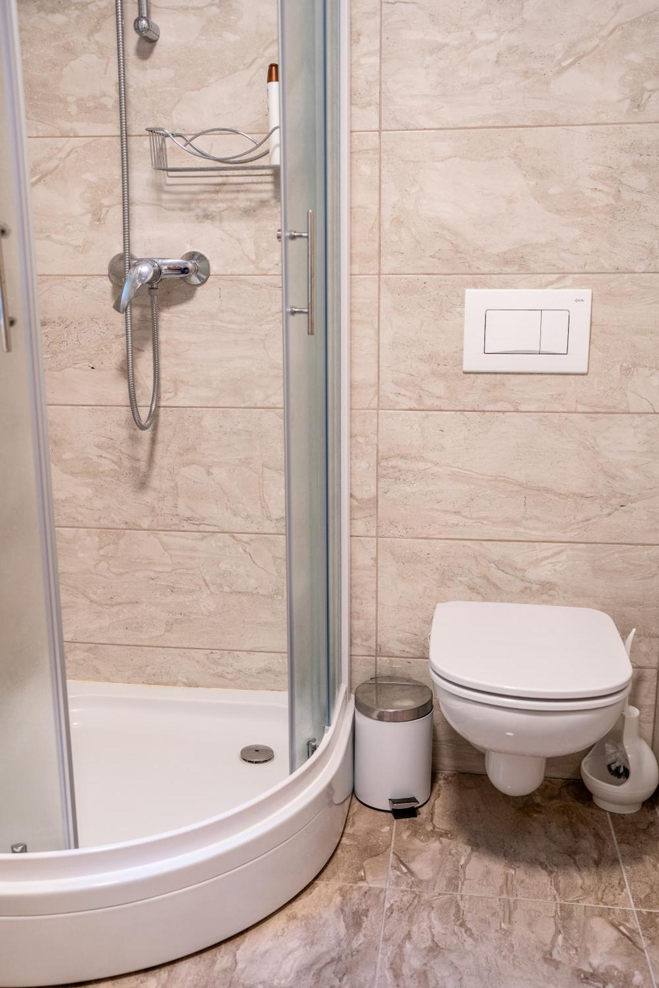 Ribnik Stari Trg Apartment Lesicno Luaran gambar